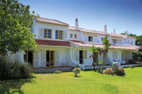 Comfortable house in Guia with shared pool